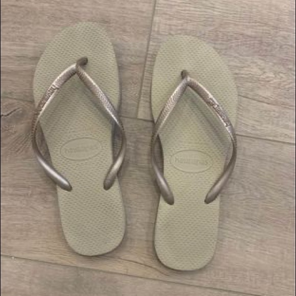 Women’s Havaianas size 39/40 ( US Size 9/10 ) - Picture 1 of 3